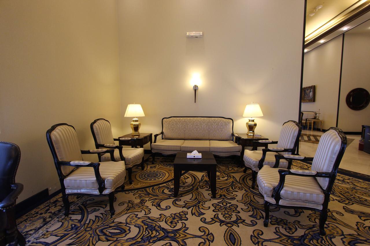 อวาลิฟ อินเตอร์เนชั่นแนล โฮเต็ล Hotel ฏออิฟ ภายนอก รูปภาพ A living room in the hotel